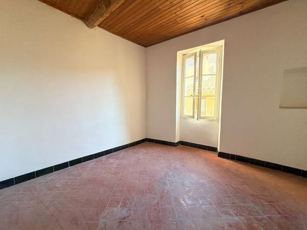 A VENDRE 84160 CADENET MAISON DE VILLAGE TYPE 3 PIECES D'ENVIRON 87M²