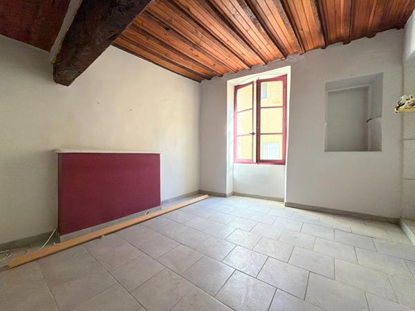 A VENDRE 84160 CADENET MAISON DE VILLAGE TYPE 3 PIECES D'ENVIRON 87M²
