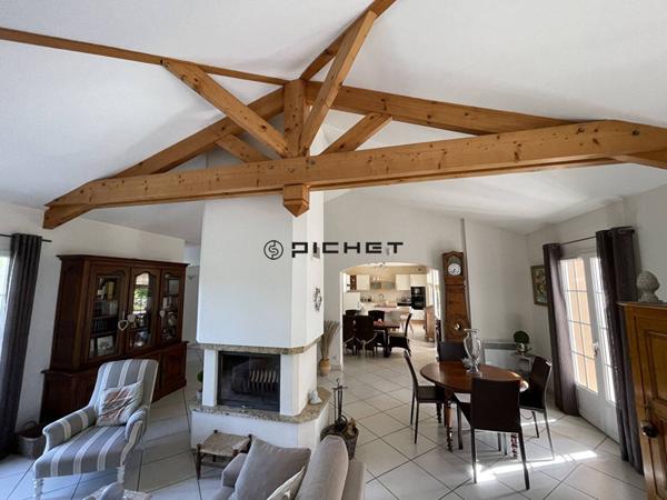 Maison 6 pièces 182 m²