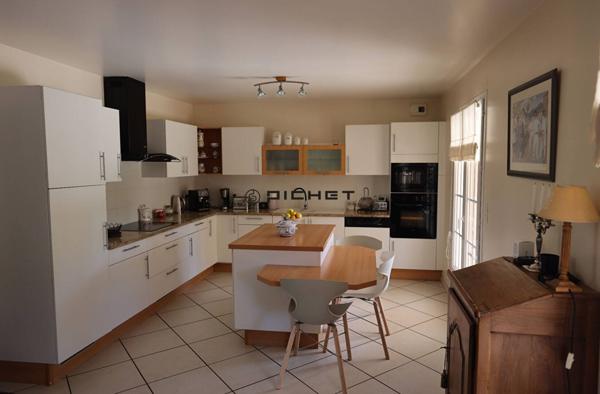 Maison 6 pièces 182 m²