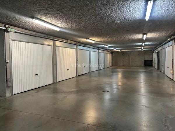 Location Parking 16 m2 à Morteau