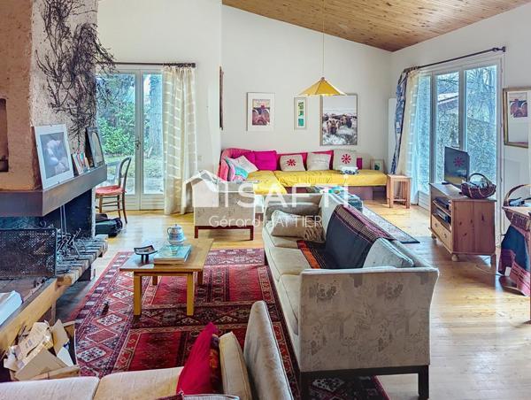 Herbeys : villa d'architecte T5 de 120 m² sur terrain 962 m²