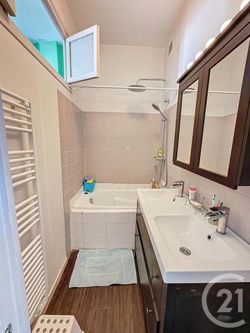Appartement F4 à vendre  4 pièces - 82,84 m2 LYON - 69007