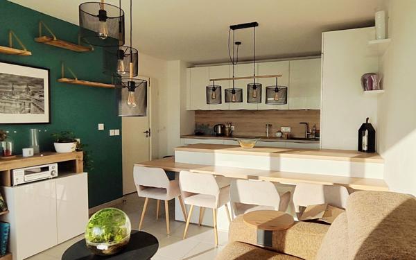 Appartement à vendre    3 pièces • 55,41 m2 Saint-Laurent-du-Var