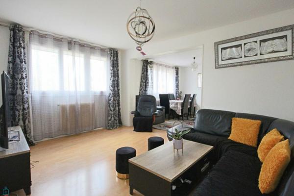 Charmante maison, beau volume et proche toutes commodités