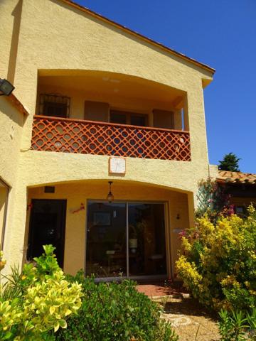 Villa 8 pièces sur terrain arboré 3500m²