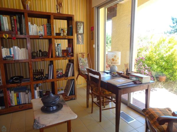 Villa 8 pièces sur terrain arboré 3500m²