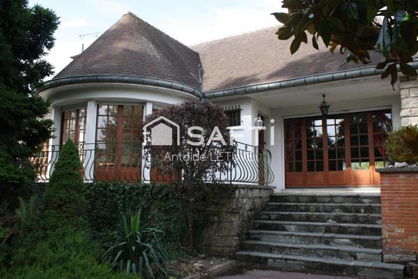 Pavillon Bourgeois de 5 chambres sur Jardin arboré