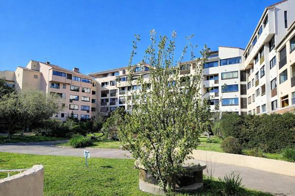 T2 EN REZ DE JARDIN + PARKING (GARAGE POSSIBLE EN OPTION)
