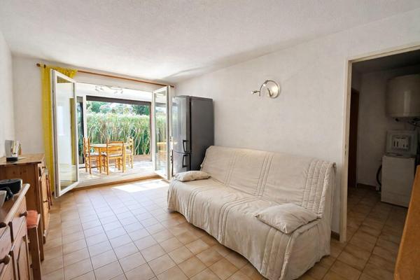 T2 EN REZ DE JARDIN + PARKING (GARAGE POSSIBLE EN OPTION)