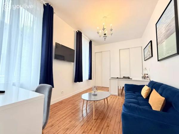 BIEN D’EXCEPTION AU CŒUR DE SAINT-VALERY-EN-CAUX MAISON + ANNEXE + PATIO – VUE PORT – NOUVEAU PRIX 395 000 € HAI