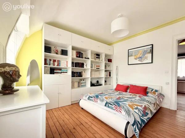BIEN D’EXCEPTION AU CŒUR DE SAINT-VALERY-EN-CAUX MAISON + ANNEXE + PATIO – VUE PORT – NOUVEAU PRIX 395 000 € HAI