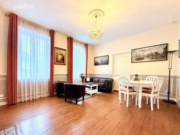 BIEN D’EXCEPTION AU CŒUR DE SAINT-VALERY-EN-CAUX MAISON + ANNEXE + PATIO – VUE PORT – NOUVEAU PRIX 395 000 € HAI