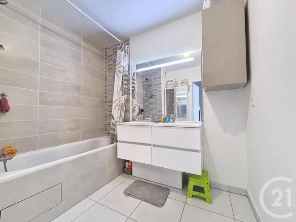 Appartement F3 à vendre  3 pièces - 66,70 m 2   CHENNEVIERES SUR MARNE  - 94