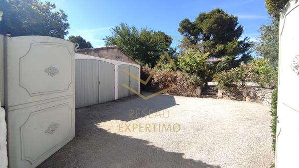 Cavaillon (84300) Propriété individuelle sans vis à vis sur les hauteurs au calme avec vue panoramique, piscine, abri et garage