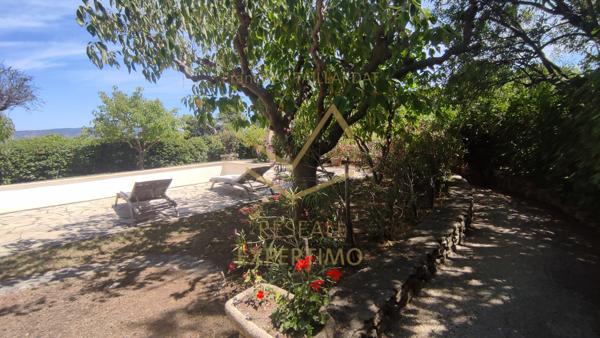 Cavaillon (84300) Propriété individuelle sans vis à vis sur les hauteurs au calme avec vue panoramique, piscine, abri et garage