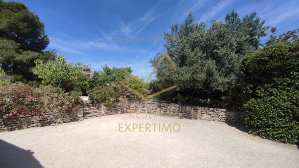 Cavaillon (84300) Propriété individuelle sans vis à vis sur les hauteurs au calme avec vue panoramique, piscine, abri et garage