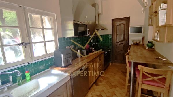 Cavaillon (84300) Propriété individuelle sans vis à vis sur les hauteurs au calme avec vue panoramique, piscine, abri et garage