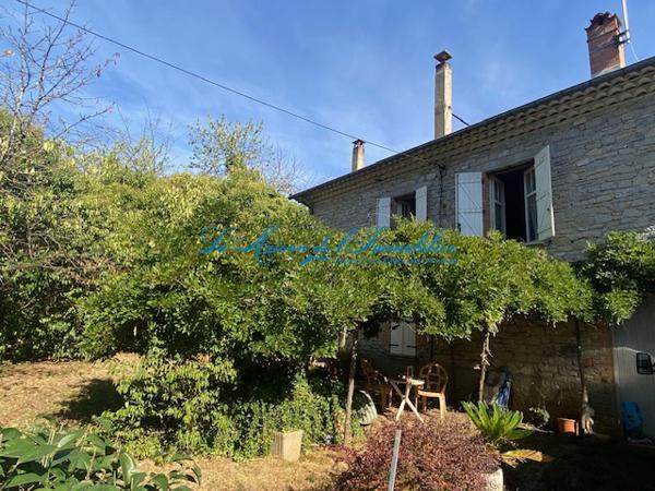 GENERARGUES, Maison de maitre en pierre de 94m2 et un garage de 80 m², le tout sur 1595 m2 de terrain clos ave