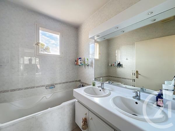 Maison à vendre  4 pièces - 107 m2 MOUGINS - 06