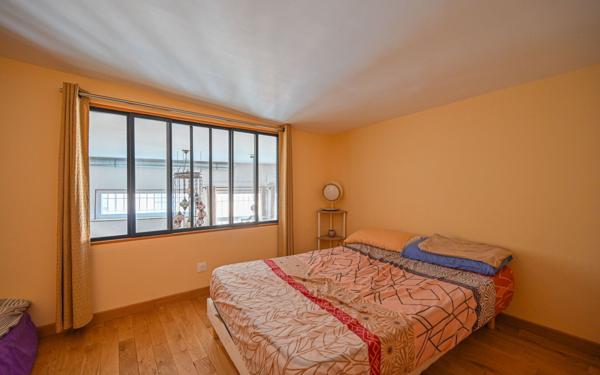 Appartement à vendre    4 pièces • 135 m2 Paris 19