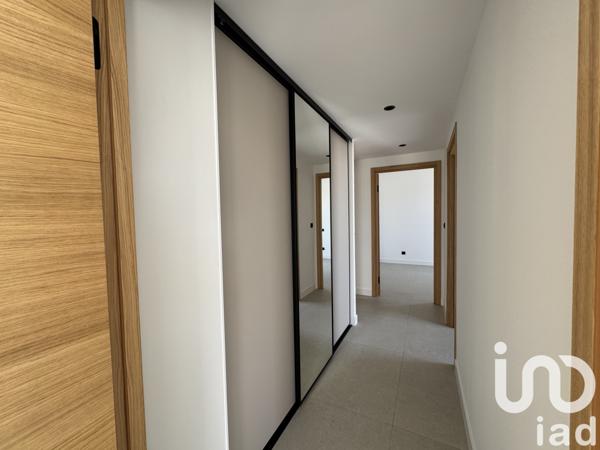 Appartement à vendre 4 pièces 97 m² Castries