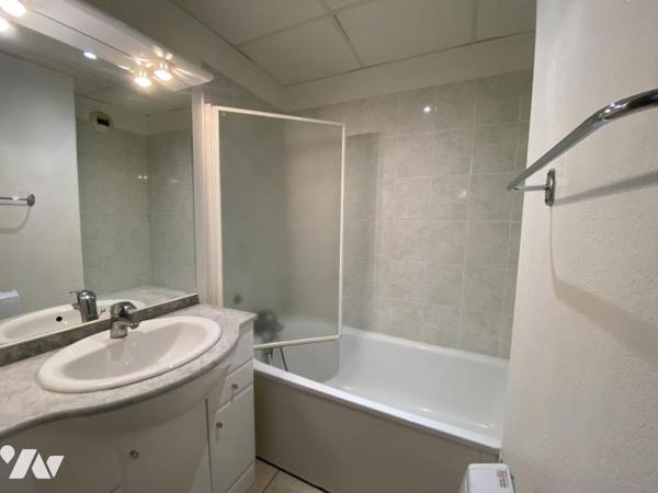 APPARTREMENT et  GARAGE à proximité immédiate du Centre Historique d'UZES