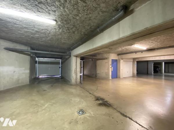 APPARTREMENT et  GARAGE à proximité immédiate du Centre Historique d'UZES