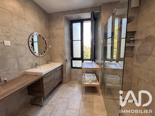 Immeuble à vendre 165 m² Perthes