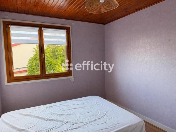 Maison
         5 pièces
        - 74 m² Exclusivité 179 950 € *