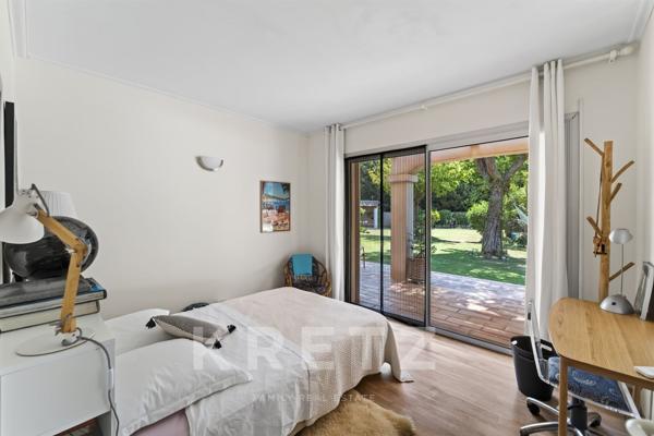 Bastide provençale de prestige avec piscine, maison d'amis et terrain paysager de 2 500 m² à vendre