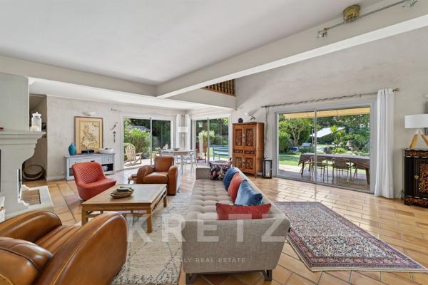 Bastide provençale de prestige avec piscine, maison d'amis et terrain paysager de 2 500 m² à vendre