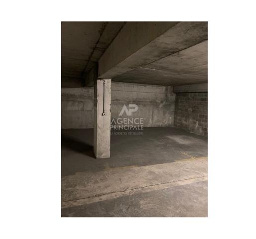 Saint-Germain-en-Laye - Place de parking en sous-sol - 2 minutes tramway 13

Loyer 60 €/mois charges comprises **

- Ref : 15852