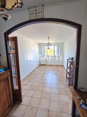 T6 de 114m2 plein sud avec balcon, sans vis-à-vis