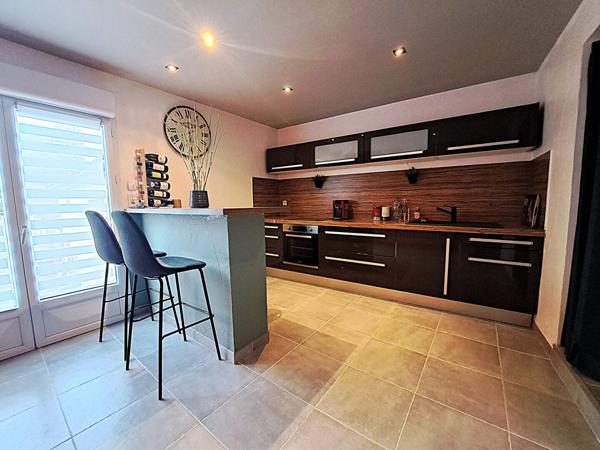 Maison de ville 81m² à SAINT LAURENT SUR SEVRE !!