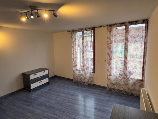 MAISON GRANDE PIÈCE DE VIE - 5 CHAMBRES & 2 BUREAUX