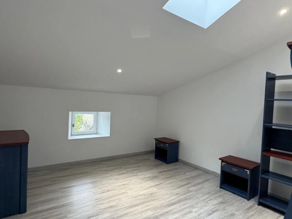 MAISON GRANDE PIÈCE DE VIE - 5 CHAMBRES & 2 BUREAUX