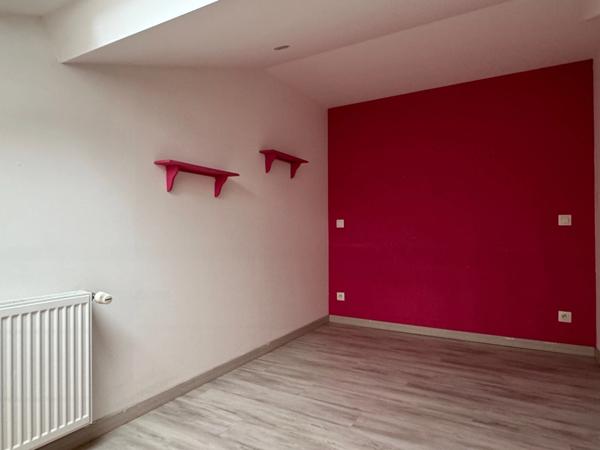 MAISON GRANDE PIÈCE DE VIE - 5 CHAMBRES & 2 BUREAUX