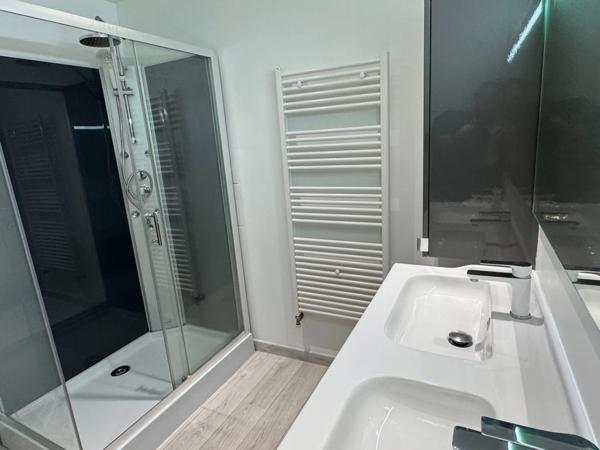 MAISON GRANDE PIÈCE DE VIE - 5 CHAMBRES & 2 BUREAUX