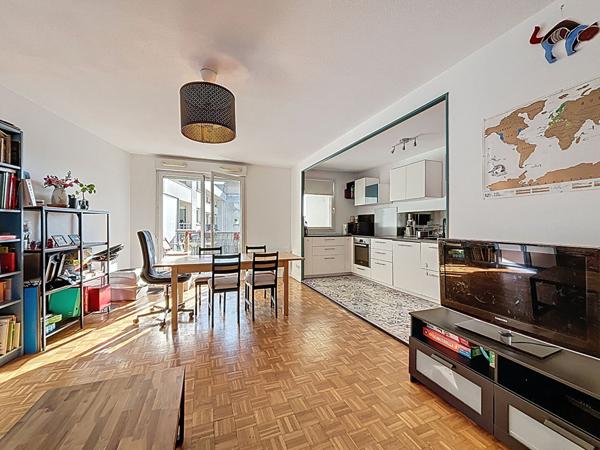 Appartement Type T3 69m² en étage élevé, cave, garage en sus