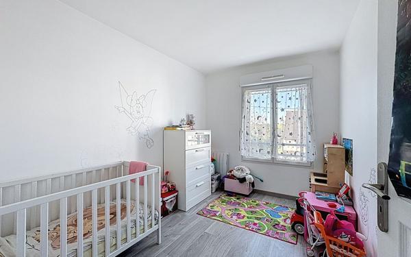 Appartement à vendre    4 pièces • 71,79 m2 Roissy-en-Brie