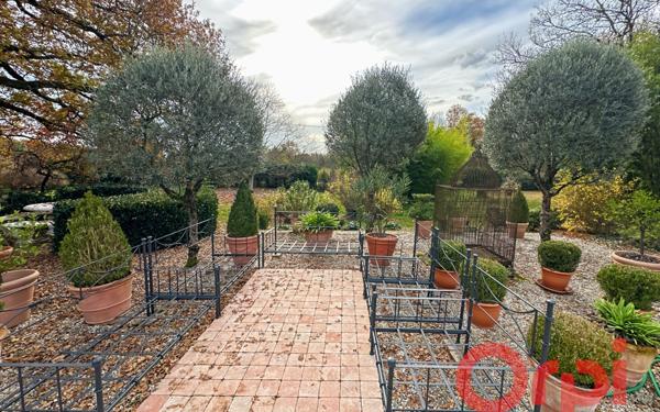 Maison à vendre    9 pièces • 295 m2 Vignoux-sur-Barangeon