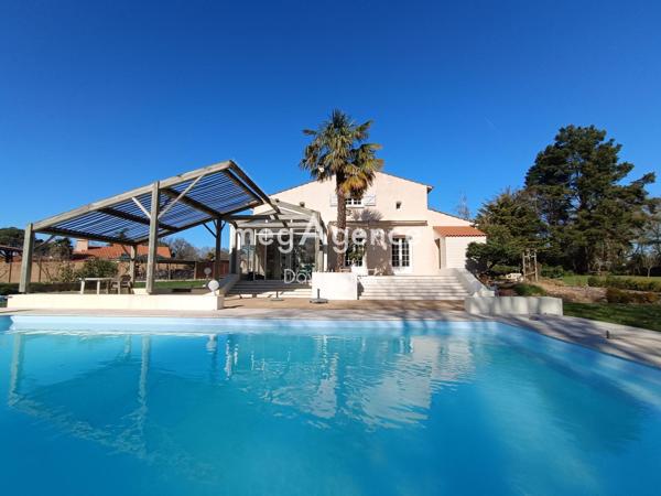 Maison à La Roche-sur-Yon, 85000 - 8 pièces 212m²