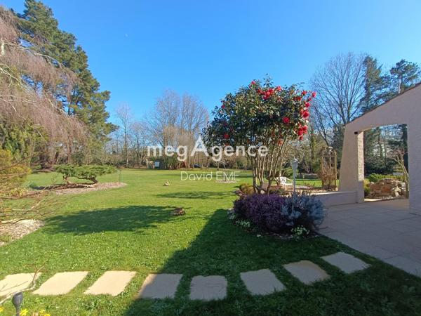 Maison à La Roche-sur-Yon, 85000 - 8 pièces 212m²