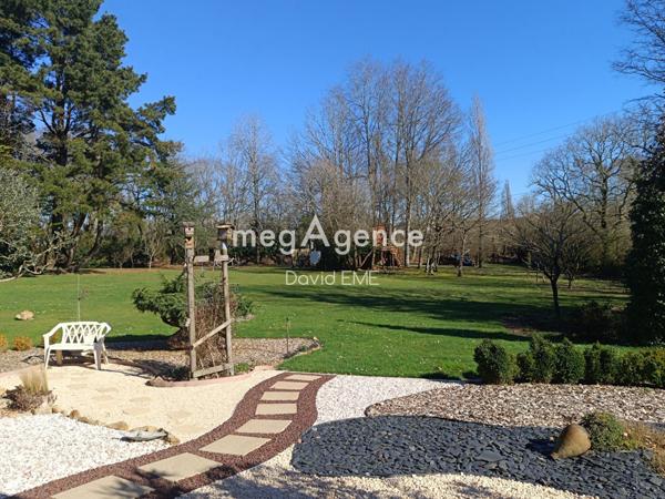 Maison à La Roche-sur-Yon, 85000 - 8 pièces 212m²