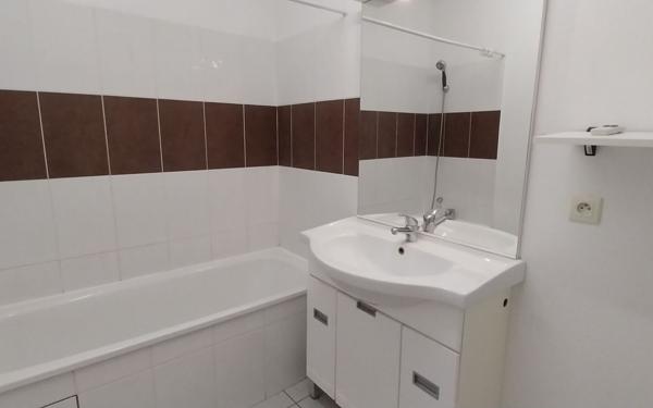 Appartement à louer    3 pièces • 49,90 m2 Béziers