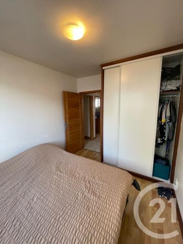 Appartement F4 à vendre  4 pièces - 76,99 m2 ST DENIS - 974