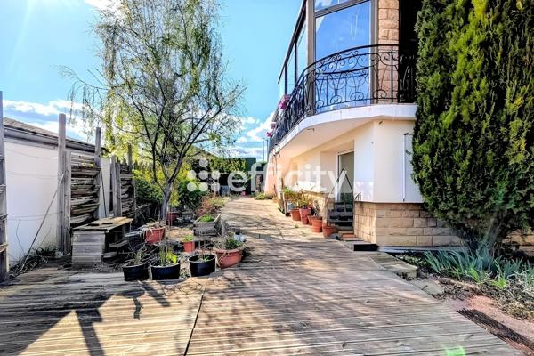 Maison 8 pièces - 157 m²