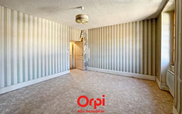 Maison à vendre    3 pièces •  Hérisson