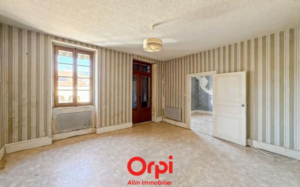 Maison à vendre    3 pièces •  Hérisson